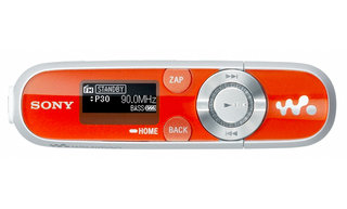 REPRODUCTOR WALKMAN MP3 USB 4G C/GRAB DIGITAL,FM,DRAG&DROP,NARANJA
